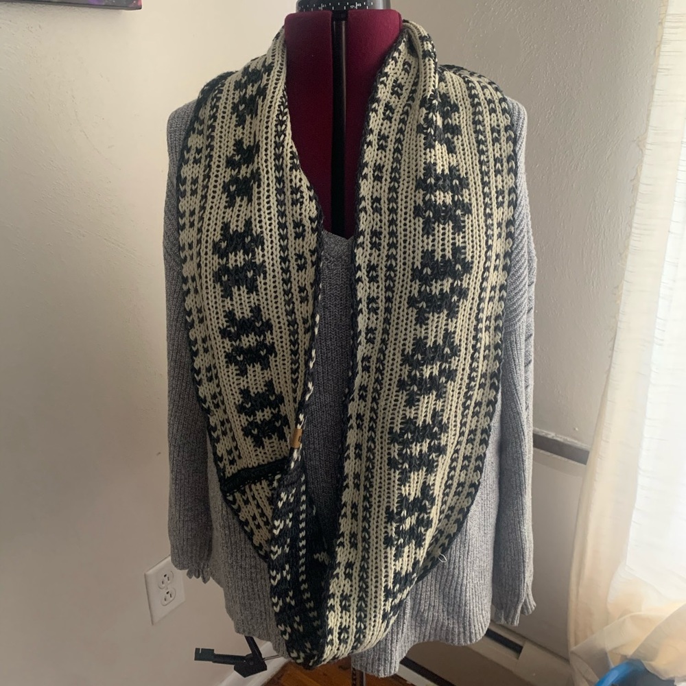 Reversible scarf - Picture 4 of 5